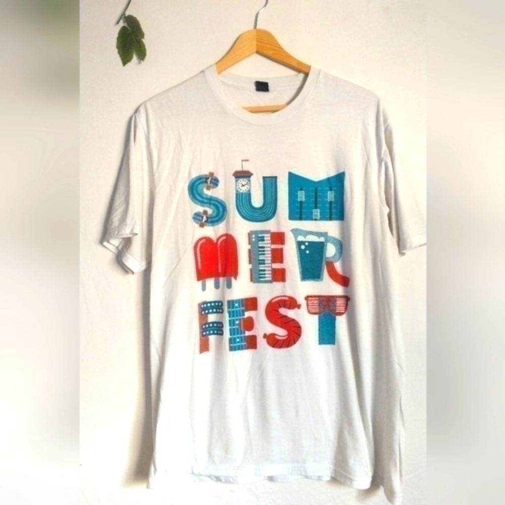 Summer Fest 2017 Indie Rock Concert T Shirt 90s Y2K 10s and Today Size Large